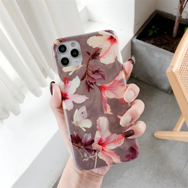 Stylish Simple Flower iPhone Case - Soft Silicone Shell Compatible with Apple