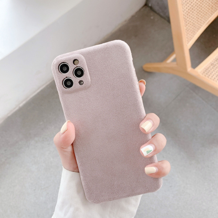 Fluffy Wave Dot Phone Case - Stylish Protection for Your Device