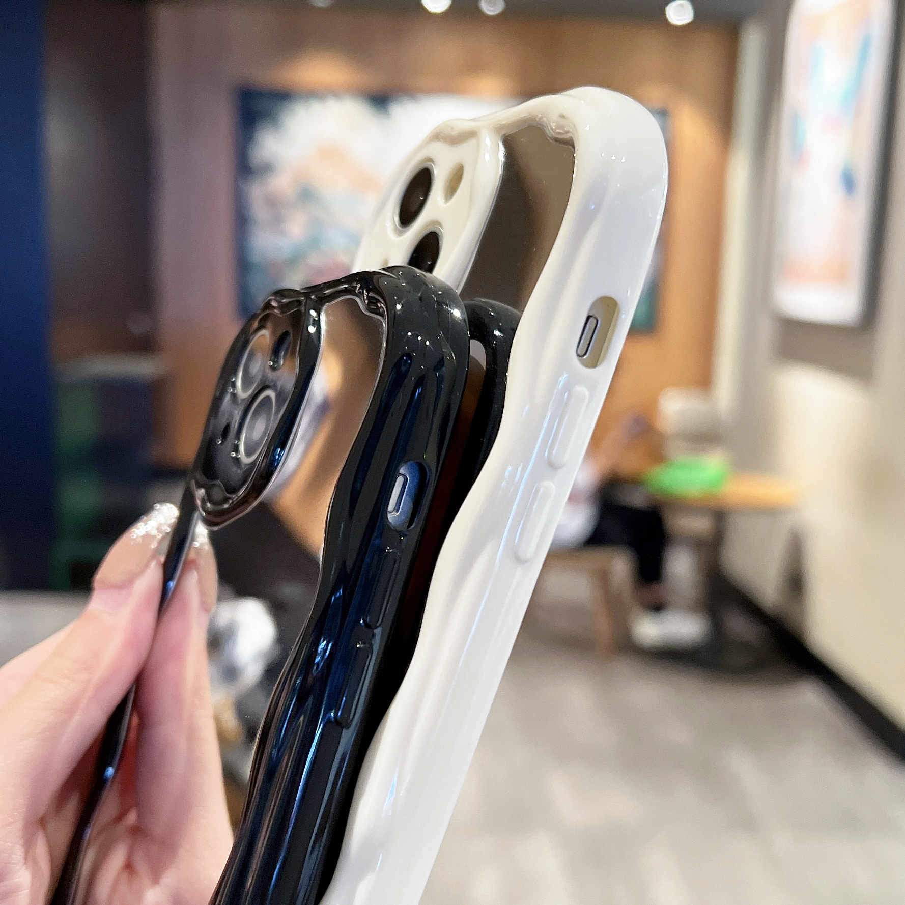 Cream Pattern Mirror Phone Case - Drop-Resistant Transparent Protection