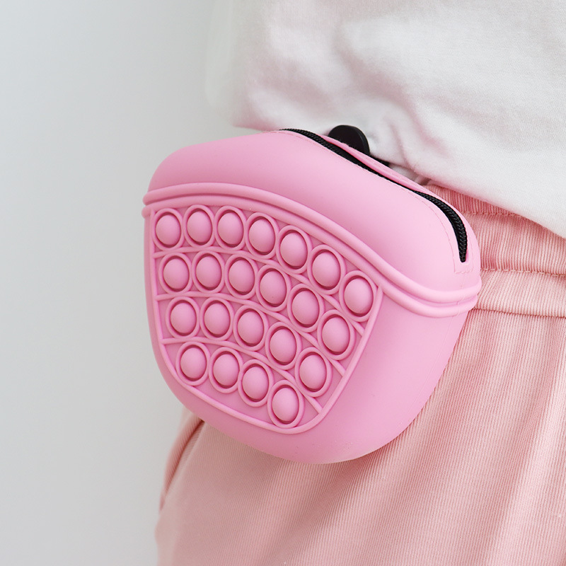 Silicone Dog Treat Pouch - Portable Pet Training Waist Pack Bundle for Snacks, Soft Washable Feed Storage, and Food Rewards