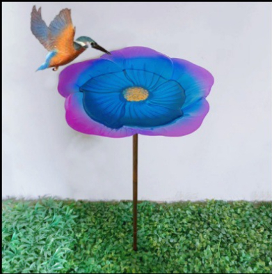 Ground Metal Flower Bird Feeder with Sheep Hook Design – Durable & Stylish