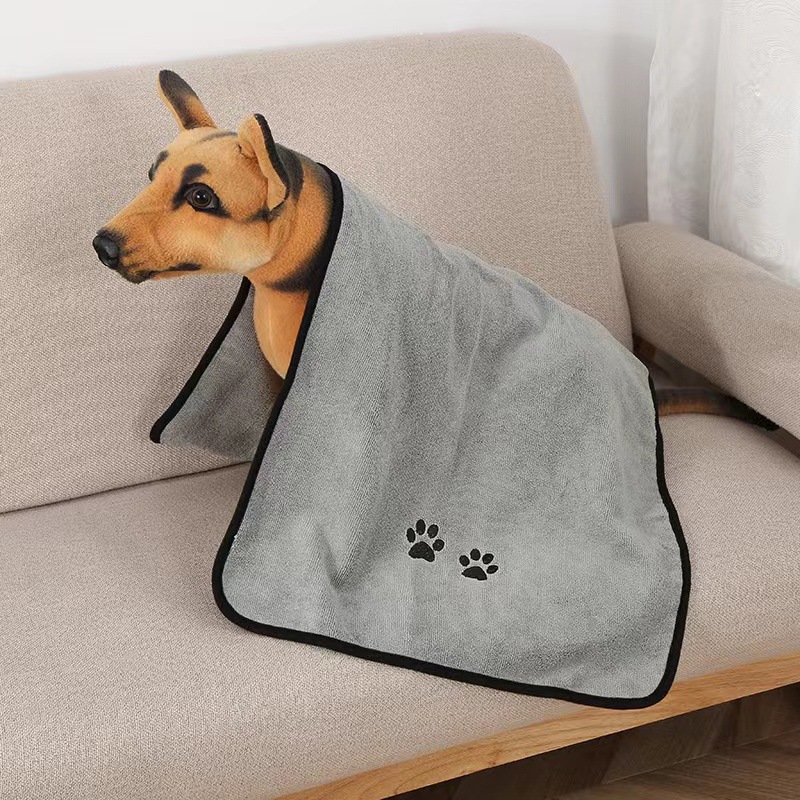 Soft Solid Color Microfiber Pet Towel - Quick-Dry & Ultra-Absorbent