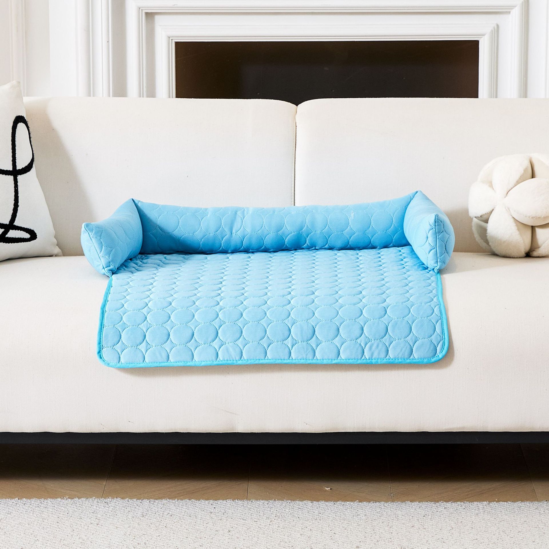 Cool Feeling Pet Pad for Dogs and Cats - Comfortable Sofa Cushion