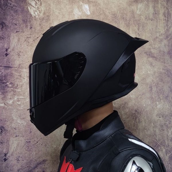 Men's Bluetooth Motorcycle Helmet - Warm Full Face for All Seasons - Image 3
