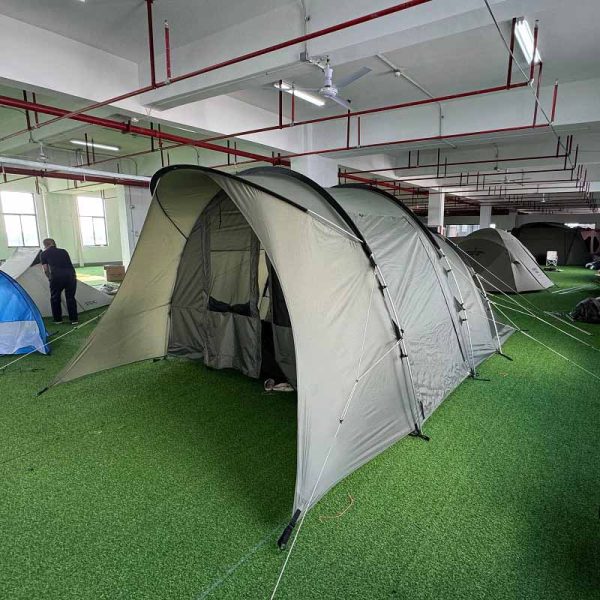 Spacious 4-Season Camping Tunnel Tent for All Weather Adventures - Image 4