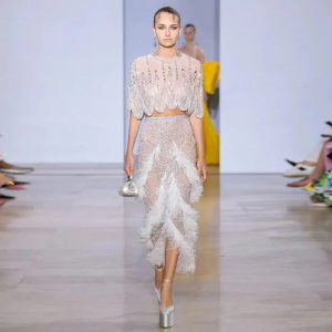 European and American Silver Slim-fit Feather Shawl Evening Dress for Ladies' Performances