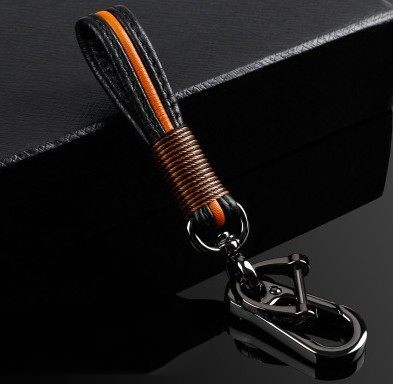 Premium Handmade High-End Leather Keychain – Unique and Stylish Accessory - Image 5