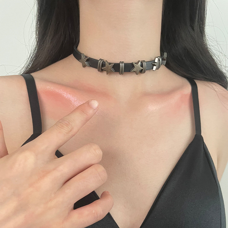 European and American Vintage Personalized Five-Pointed Star Necklace - Image 6