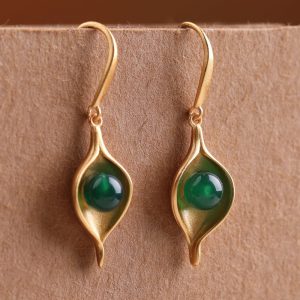 Elegant Vintage Gold Earrings - Timeless Simplicity for Every Occasion