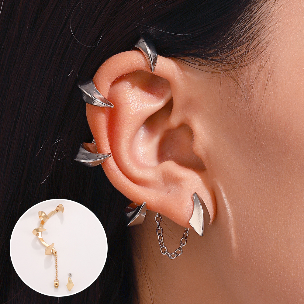 Punk Devil-Clawed Earrings in Gothic Style - Alloy Ear Clip & Ear Hook Jewelry