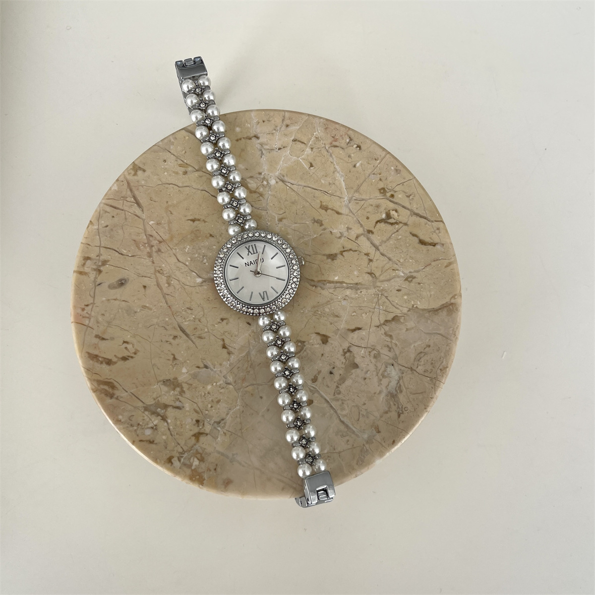 Elegant Classic Pearl Bracelet Watch – Timeless Beauty & Style - Image 6