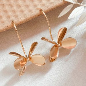 Exaggerated Metal Dragonfly Leaf Earrings - Stylish Temperament Jewelry