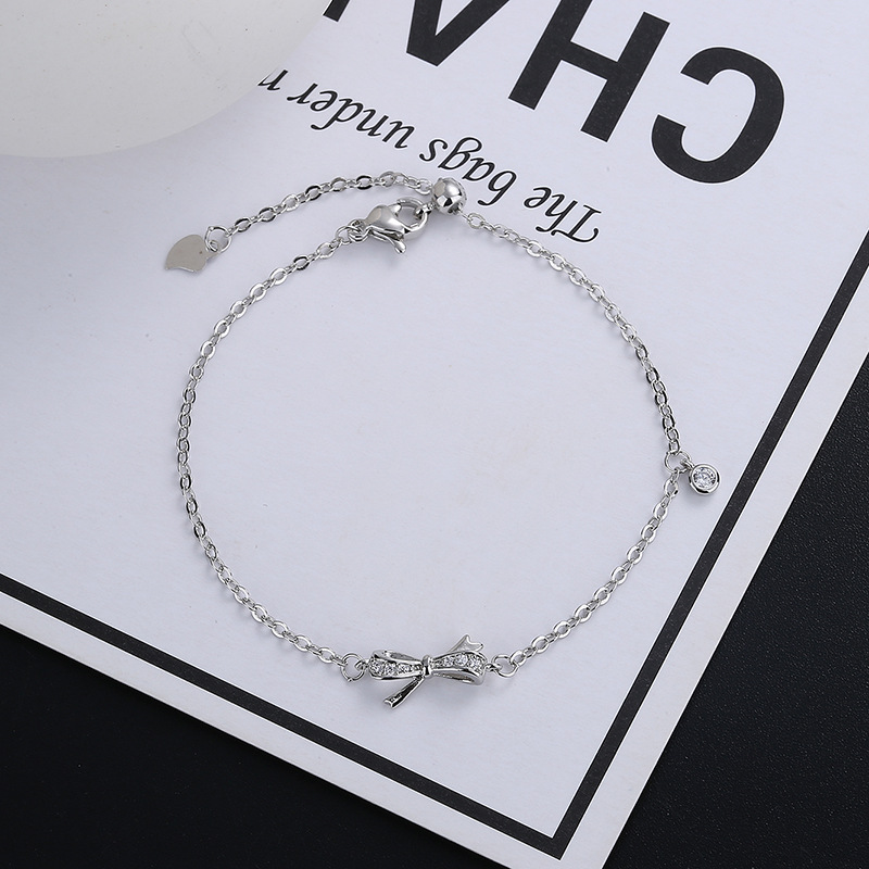 Elegant Cold Light Luxury Personalized Diamond Bow Bracelet for Girlfriends - Image 4