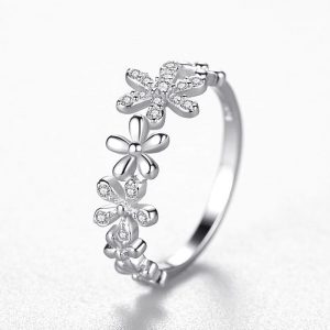 Sterling Silver Daisy Ring for Women - Korean Fashion Light Luxury Micro Diamond Jewelry