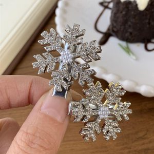 Crystal Snowflake Pearl Hair Clip - Winter Fashion for Girls & Women, Sweet Retro Flower Bobby Pins, Stylish Hair Accessories & Jewelry