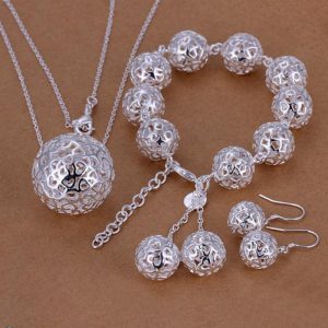 Elegant Silver-Plated Three-Dimensional Ball Pendant Jewelry for Every Occasion