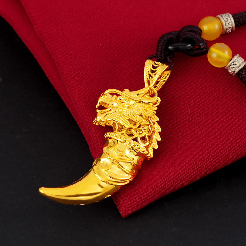 Stylish Alluvial Gold Wolf Tooth Pendant Necklace - Perfect for Any Occasion - Image 3