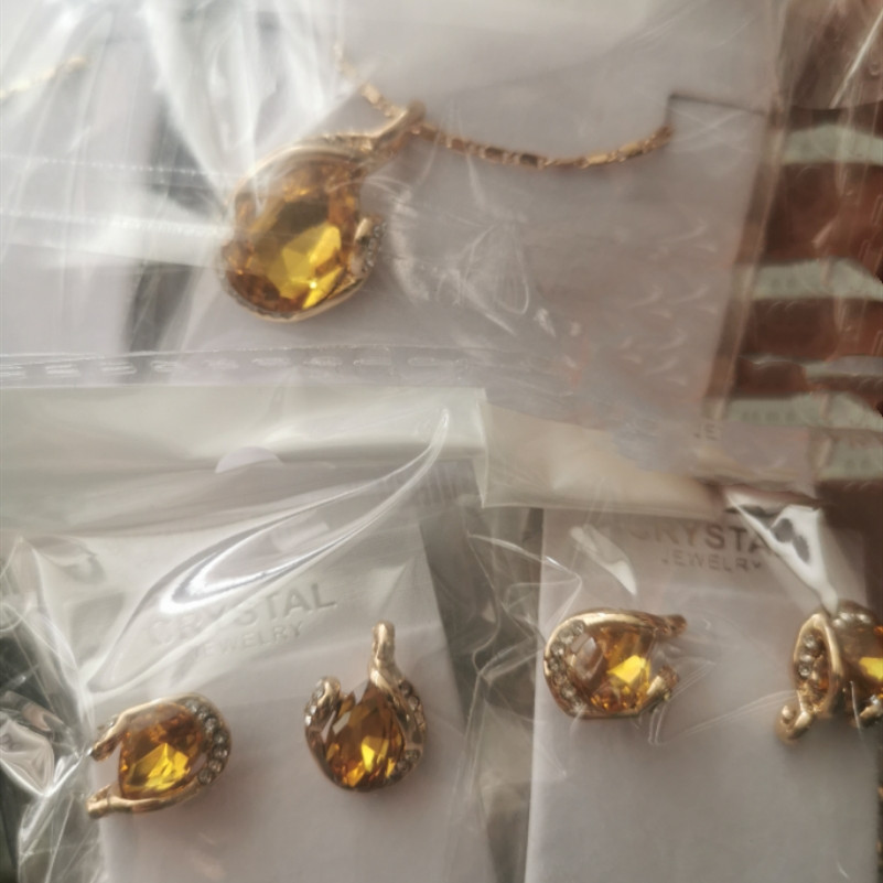 Rhinestone Earring Necklace Set - Sparkling Jewelry for Every Occasion - Image 6