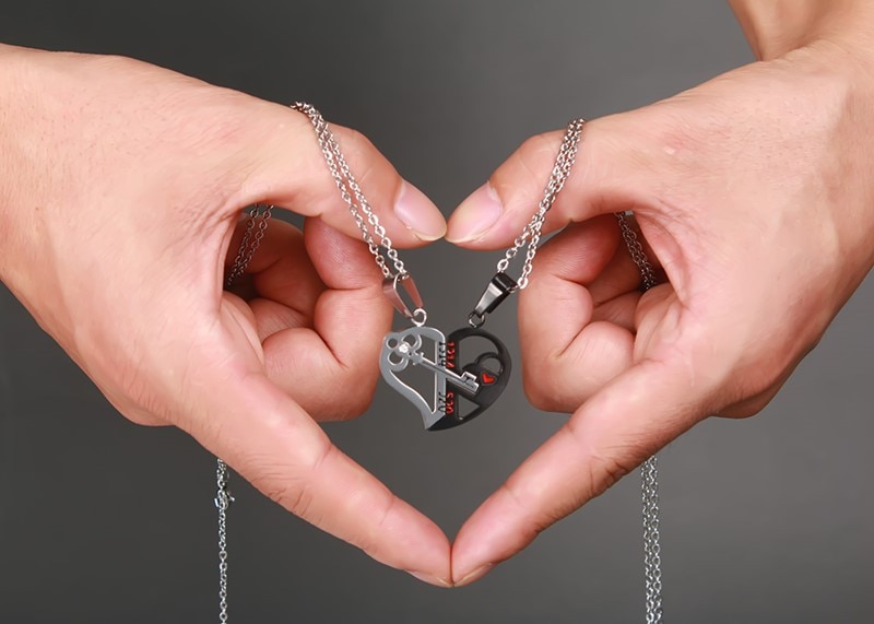Stainless Steel Chain Pendant Love Necklace Set - Perfect Valentine Gifts for Lovers - Image 3