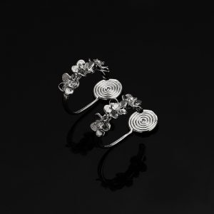 One-Piece Mosquito Coil Ear Clip for Women – Effective Bug Protection