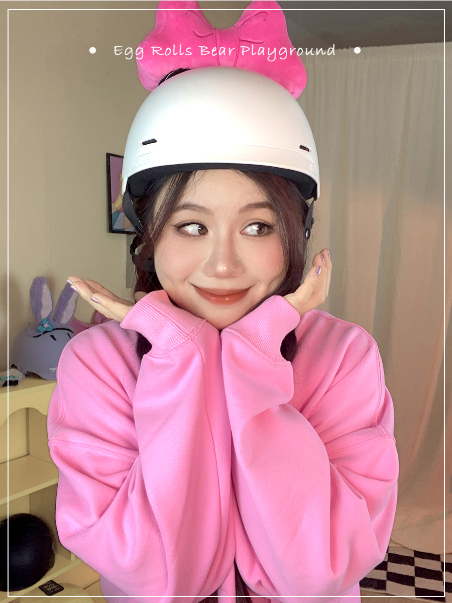 Bow Electric Motorcycle Helmet - Stylish Ski Helmet Decor for Riders - Image 2