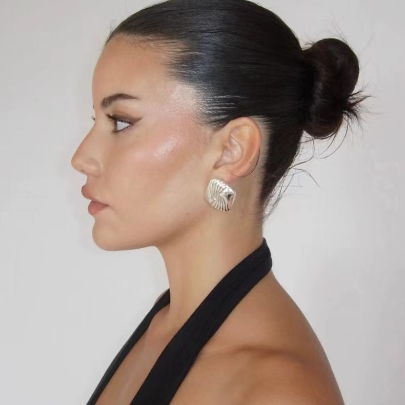 European and American Fashion Water Ripple Wings Square Titanium Steel Earrings - Light Luxury Style - Image 2