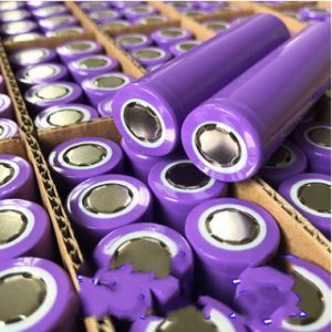 High-Capacity 3.7V Lithium Battery - 2600mAh for Reliable Power