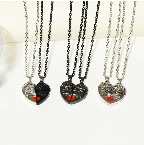 Punk Retro Skull Pendant Necklace for Halloween - Heart-Shaped Magnetic Love Skull Couple Jewelry - Image 4