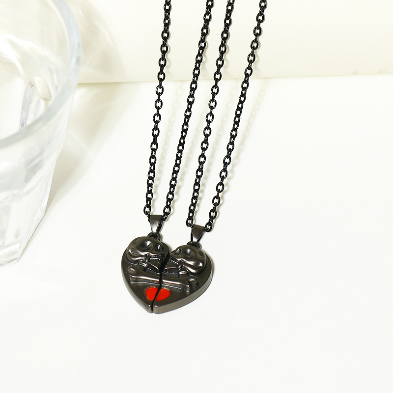 Punk Retro Skull Pendant Necklace for Halloween - Heart-Shaped Magnetic Love Skull Couple Jewelry - Image 6