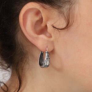 Elegant Vintage Carved Pattern Earrings - Fashionable National Style Jewelry for Ladies