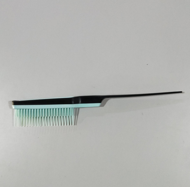Fluffy Shaped Styling Comb for Effortless Hair Styling and Volume - Image 5
