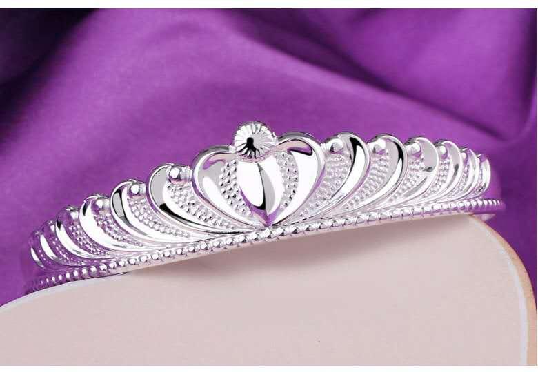 Crown Bracelet - Elegant and Stylish Bracelet for Every Occasion - Image 7