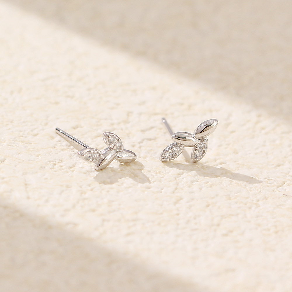 Leaf-Shaped Silver Stud Earrings with Diamond Accent - Twin Design - Image 6