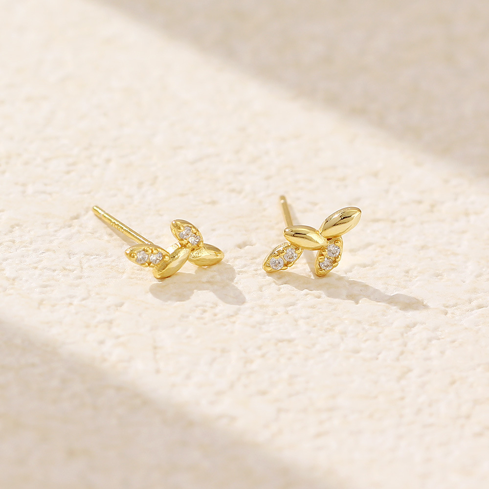 Leaf-Shaped Silver Stud Earrings with Diamond Accent - Twin Design - Image 7