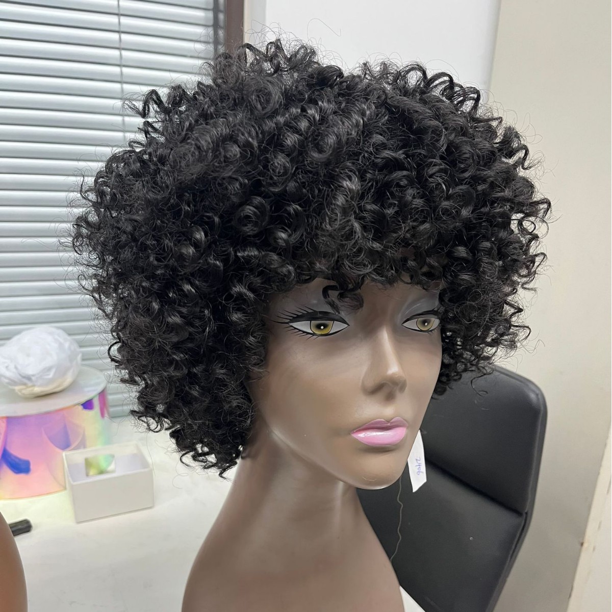 Stylish Wavy Curly Synthetic Wigs for Women - Perfect Hair Head Cover - Image 3