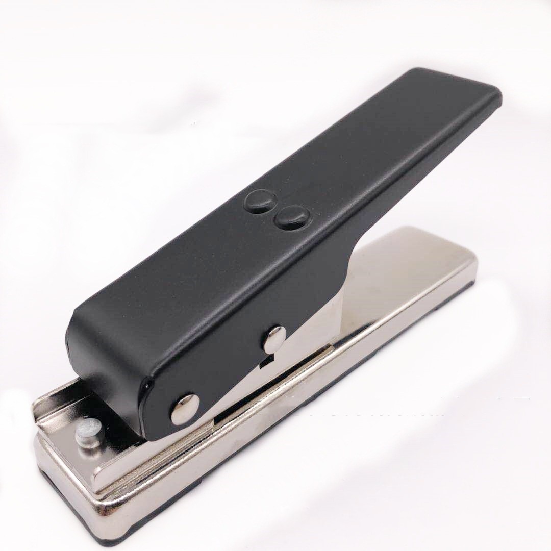 Gold Metal Guitar Pick Card Cutter - Essential Accessories for Musicians - Image 4