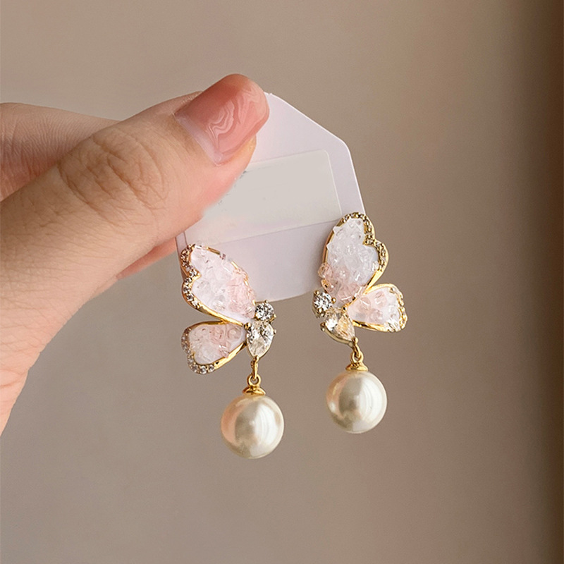 Luxury Personalized Gradient Butterfly Pearl Earrings with Rhinestones for Women’s Jewelry - Image 3