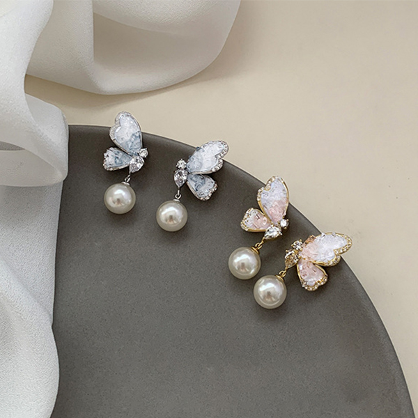 Luxury Personalized Gradient Butterfly Pearl Earrings with Rhinestones for Women’s Jewelry - Image 4