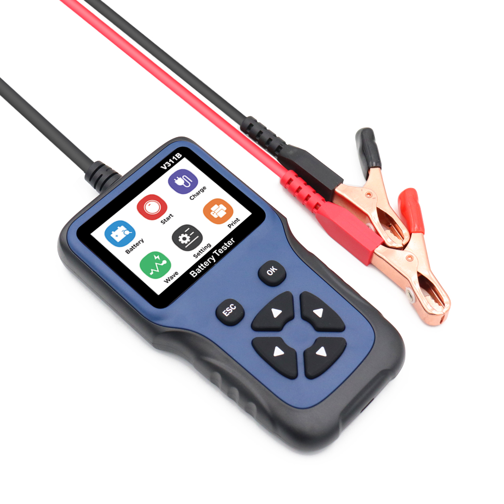 Automotive Diagnostic Device for Accurate Battery Voltage Detection