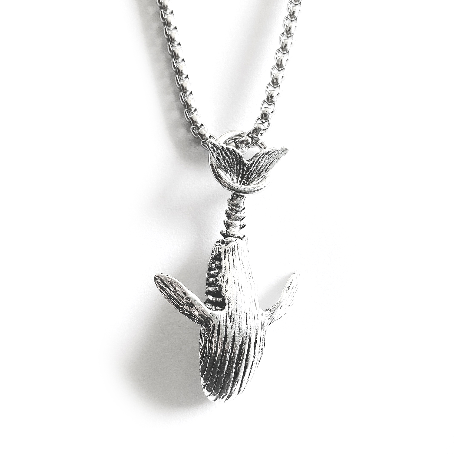 Whale Necklace for Men and Women - Hipster Ins Pendant with Hip-Hop Style