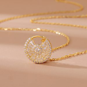Light Luxury Circle Necklace for Women - Elegant Design for Unique Style