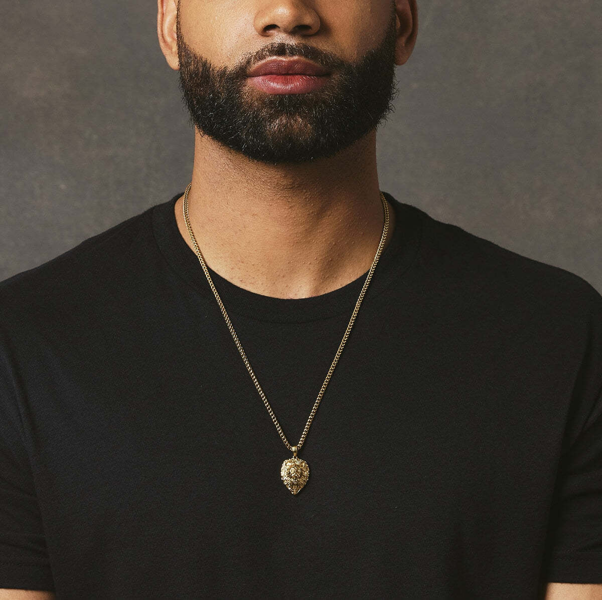 Compass Pendant & Cross Jewelry – Navigate Your Style with Elegance