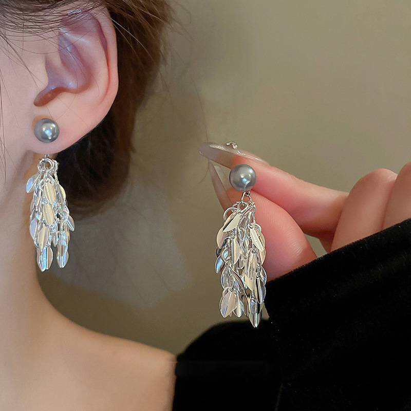 Glamorous Sparkling Gray Pearl Tassel Earrings for Elegant Style - Image 6