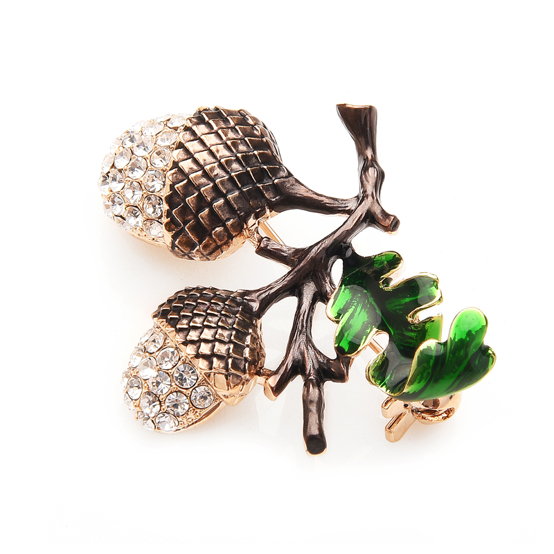 Hazelnut Pine Cone Brooch - Elegant Nature-Inspired Jewelry Accessory - Image 5