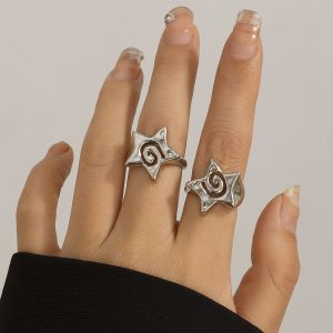 Niche Three-Dimensional Star Ring - Adjustable Opening for Unique Style