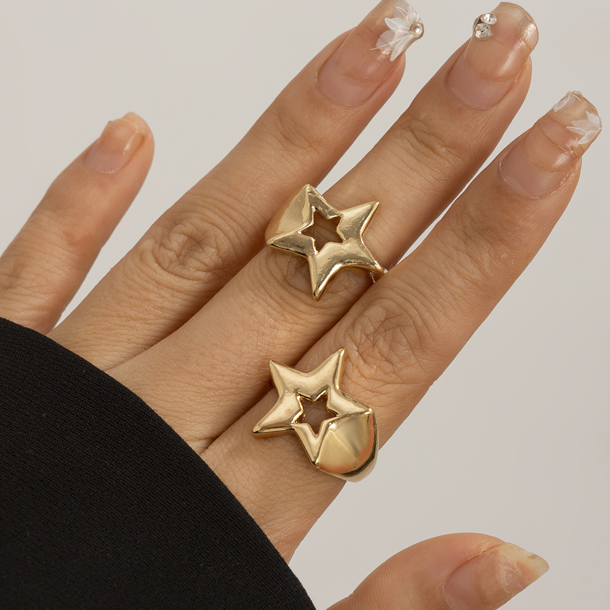 Niche Three-Dimensional Star Ring - Adjustable Opening for Unique Style - Image 2