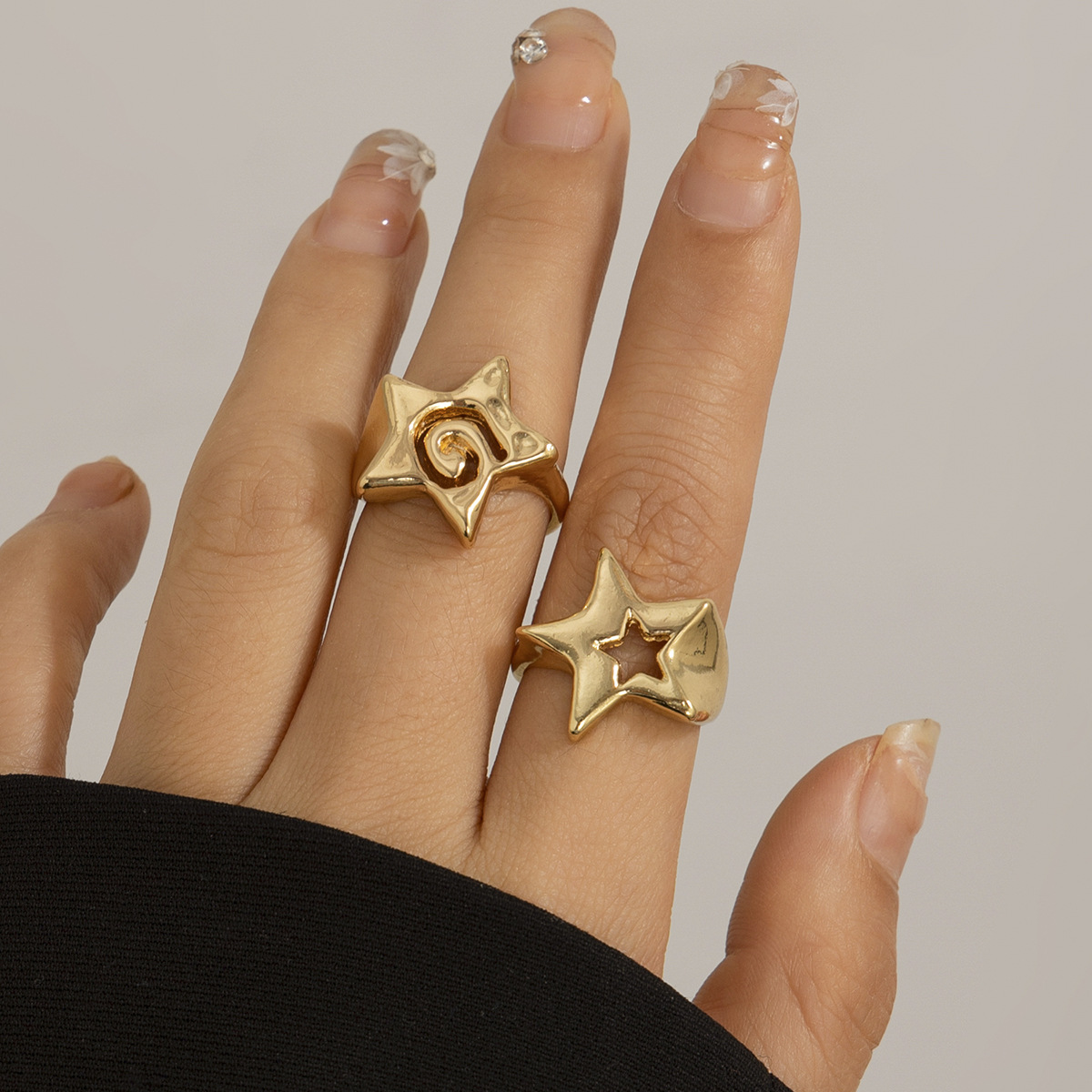 Niche Three-Dimensional Star Ring - Adjustable Opening for Unique Style - Image 4