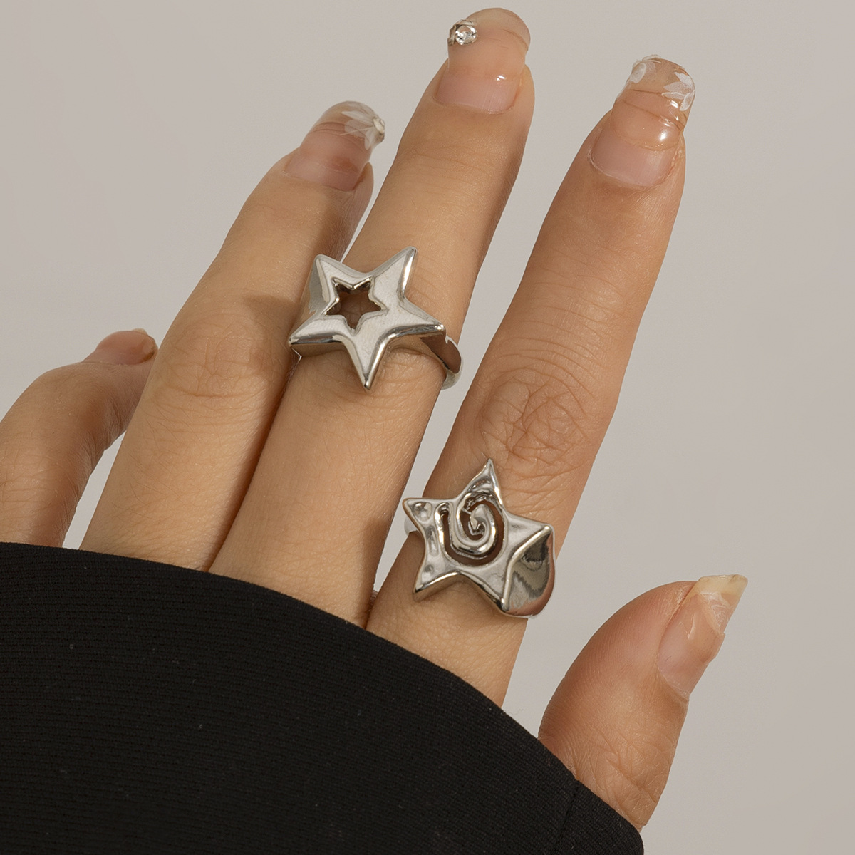 Niche Three-Dimensional Star Ring - Adjustable Opening for Unique Style - Image 5