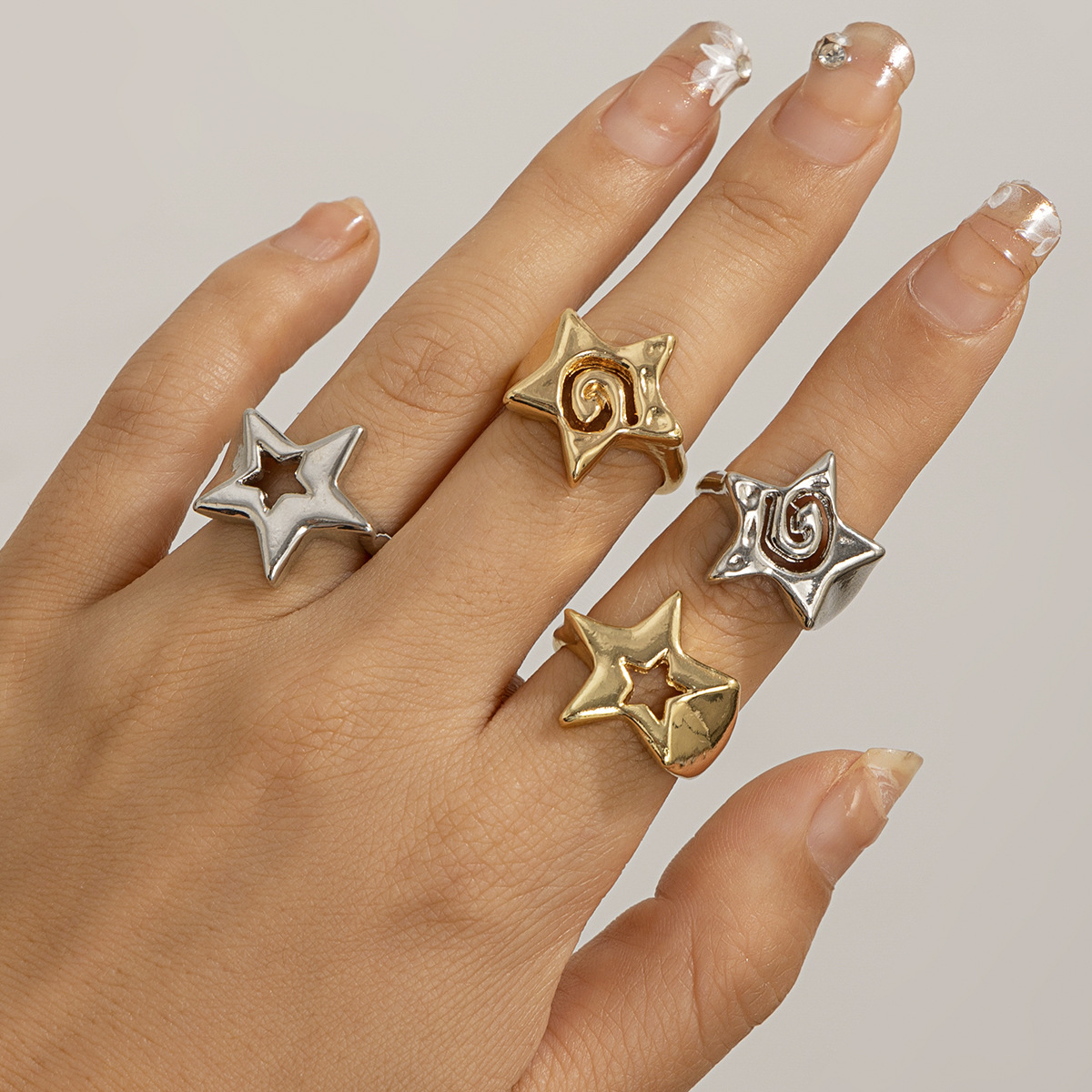 Niche Three-Dimensional Star Ring - Adjustable Opening for Unique Style - Image 9