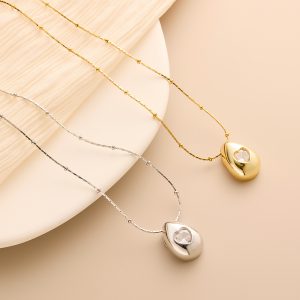 Elegant Niche Water Drop Love Heart Titanium Steel Necklace for Every Occasion